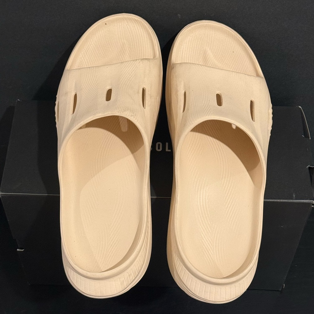 Men’s Hoka Recovery Slides Sandals in Light Tan size 11 - Picture 4 of 5